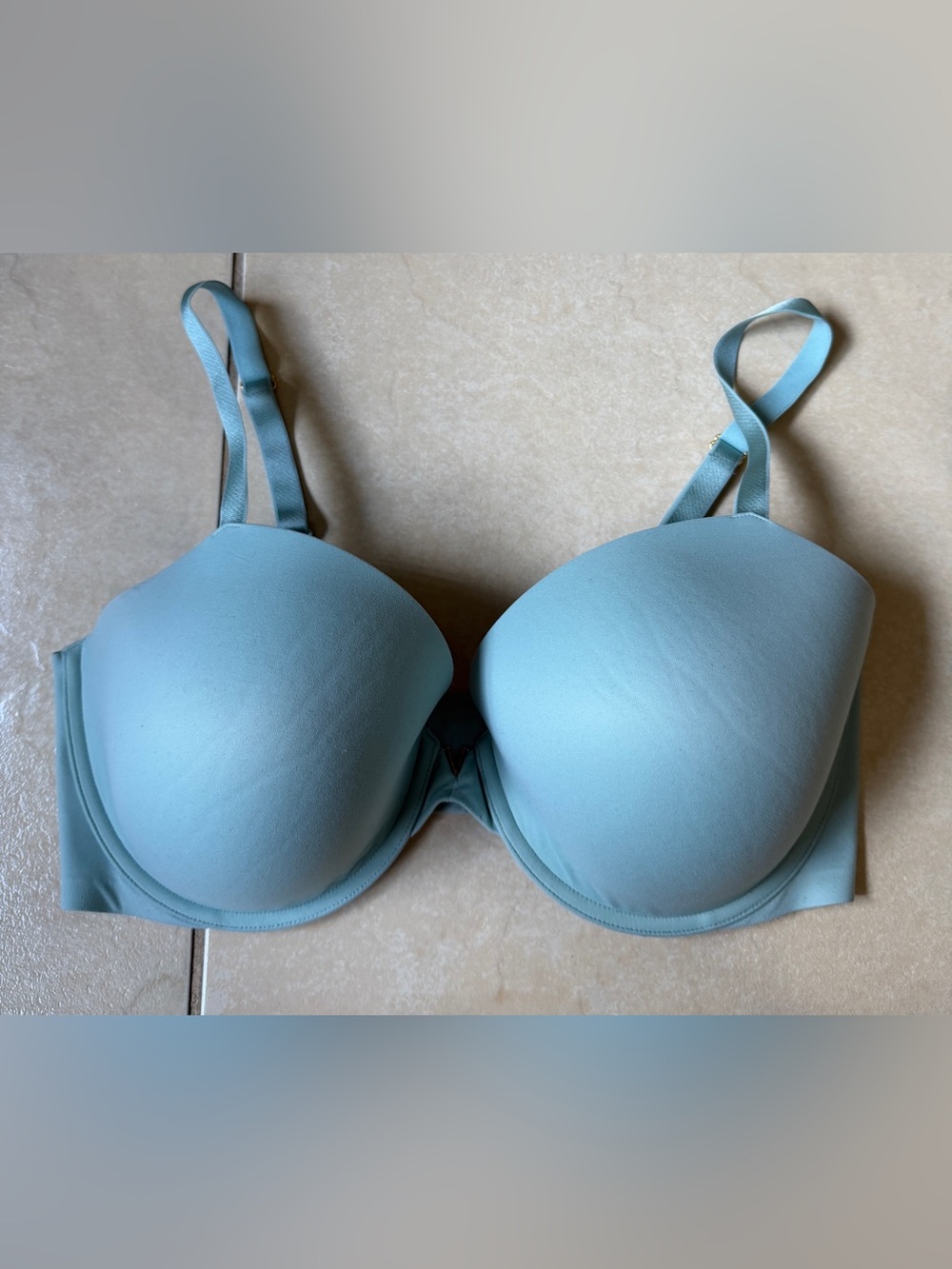 Victoria's Secret Love Cloud Smooth Lined Plunge Demi V-Hardware Bra 38G Mint